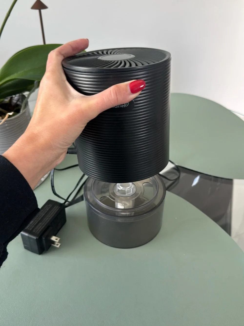 Closet Dehumidifier – Compact Moisture Remover